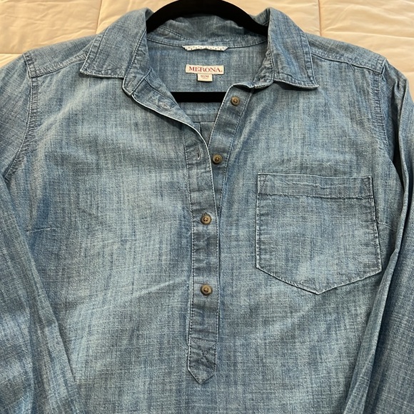 Merona half button down chambray shirt size medium - Picture 2 of 5